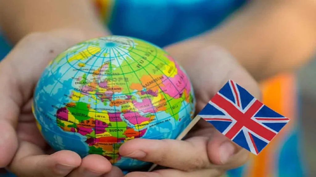 Explore Bachelor's Degrees at Regent College London