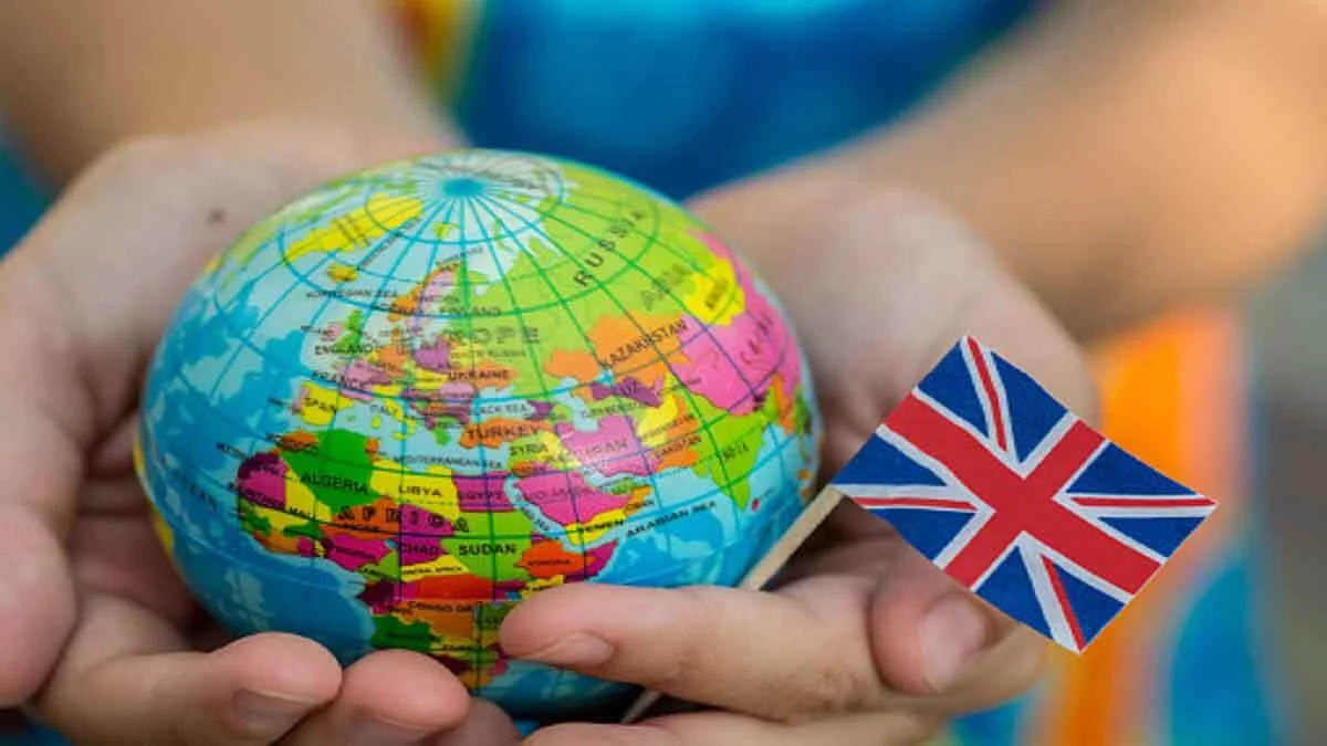Explore Bachelor's Degrees at Regent College London