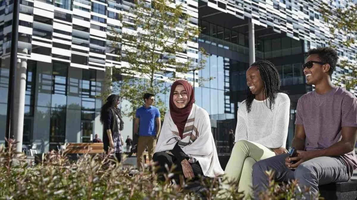 Manchester Metropolitan University: A Comprehensive Guide to Courses and Campus Life