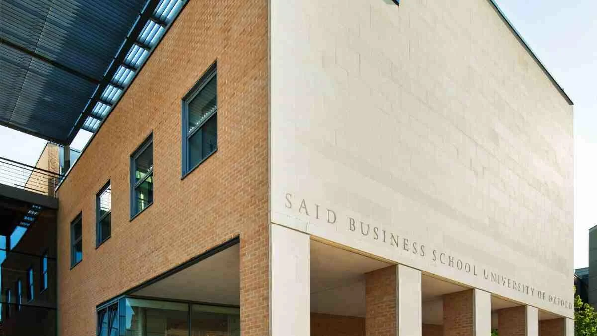 Saïd Business School: Blending Oxford's Tradition with Modern Business Education